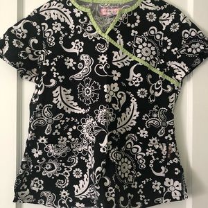 Vintage koi scrub top, size M